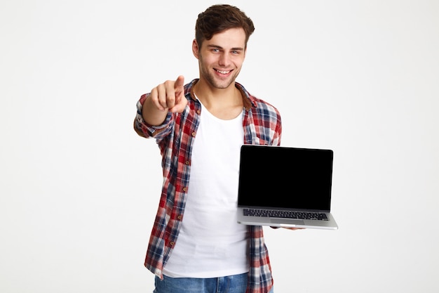 Foto gratuita retrato de un joven confiado