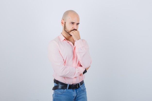 Retrato, de, un, joven, hombre de negocios