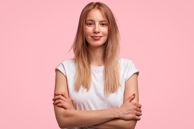 Retrato, de, joven, rubio, mujer