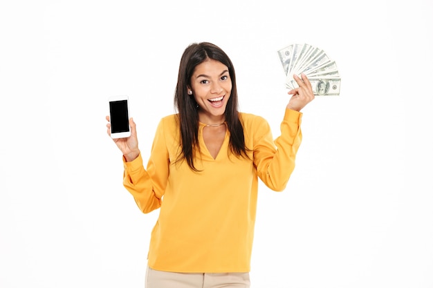 Retrato de una mujer alegre feliz