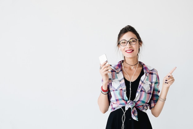 Retrato de mujer alegre.