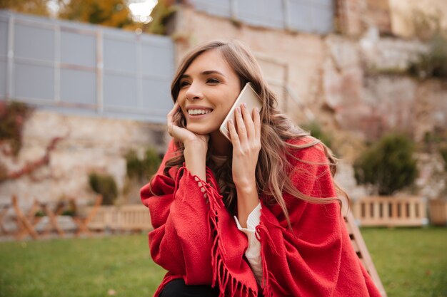 Retrato de una mujer alegre