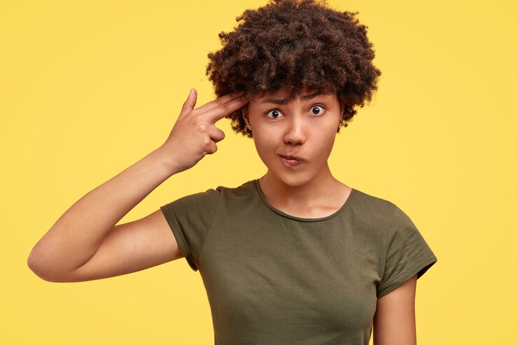 Foto gratuito retrato, de, mujer americana africana, posar