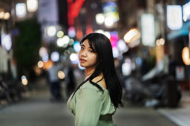 Retrato de mujer en la ciudad