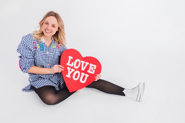 Foto gratuita retrato de mujer con concepto de amor