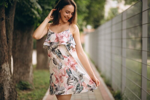 Retrato de una mujer feliz sonriendo