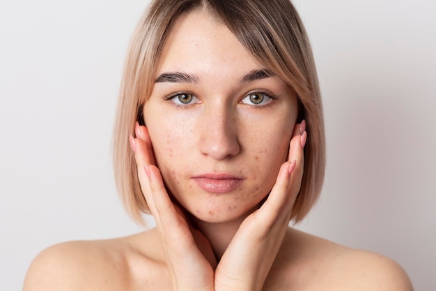 Retrato de mujer hermosa de cerca