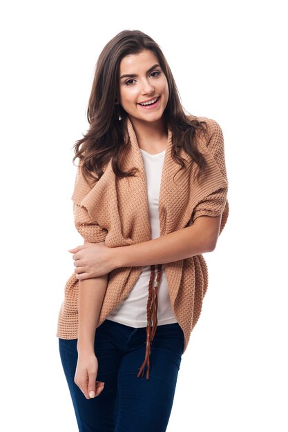 Retrato de una mujer hermosa y sonriente