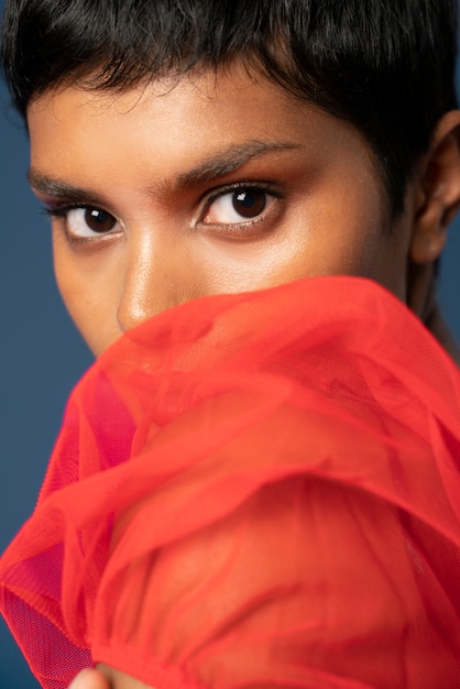 Foto gratuita retrato de mujer joven de cerca