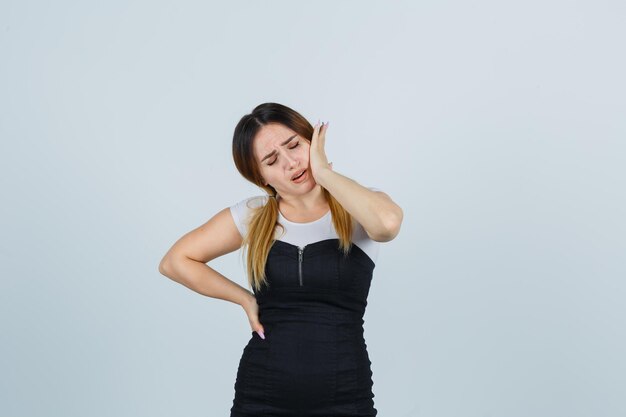 Retrato, de, mujer joven, sufrimiento, de, doloroso, dolor de muelas