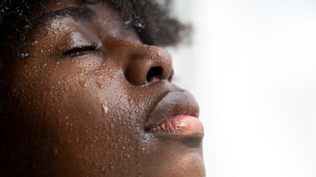 Retrato de mujer con piel hidratada