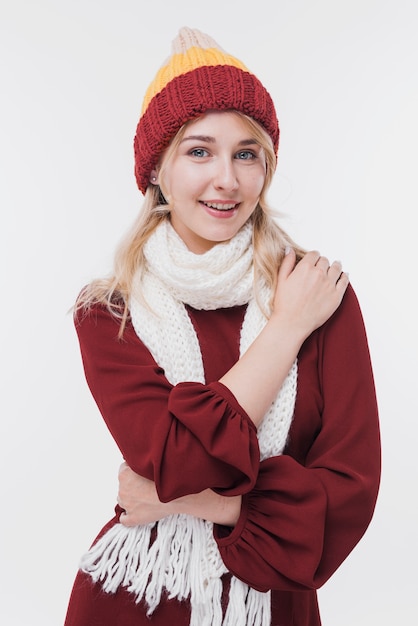 Retrato de mujer en ropa de invierno