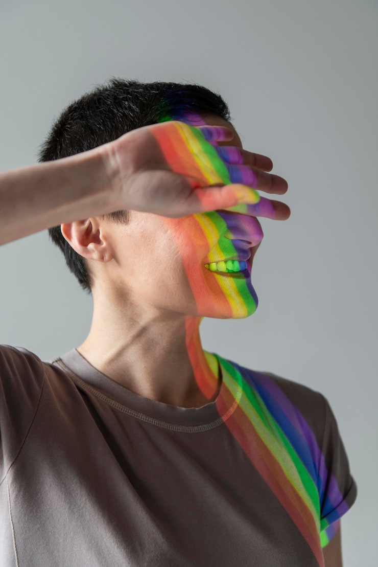 Foto gratuito retrato de mujer con símbolo lgbt