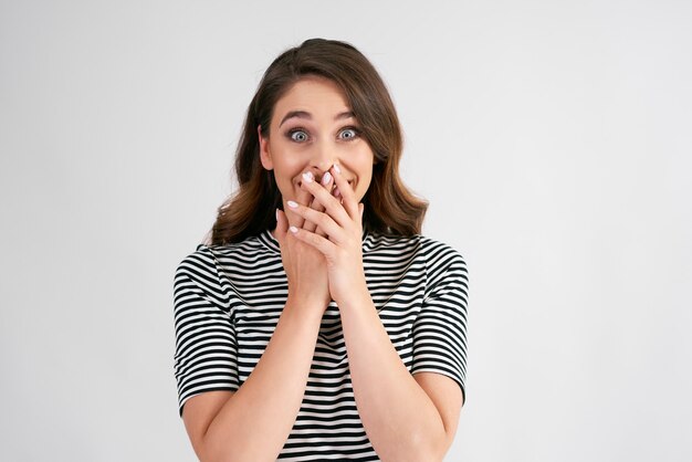 Retrato de mujer sorprendida