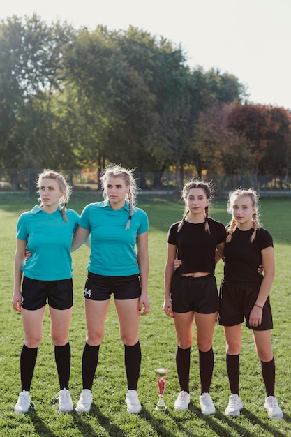 Retrato de mujeres en equipos de fútbol