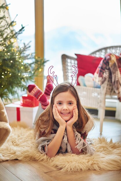 Retrato de Navidad de niña