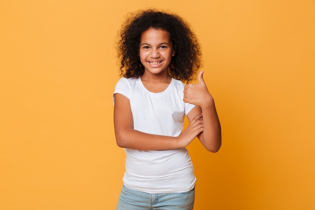 Retrato de una niña africana feliz