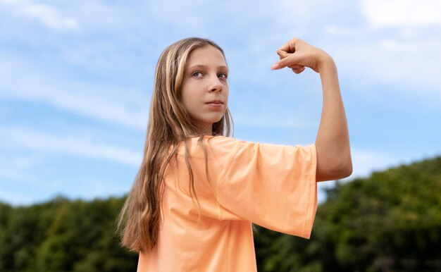 Retrato de niña bastante segura