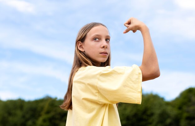 Retrato de niña bastante segura