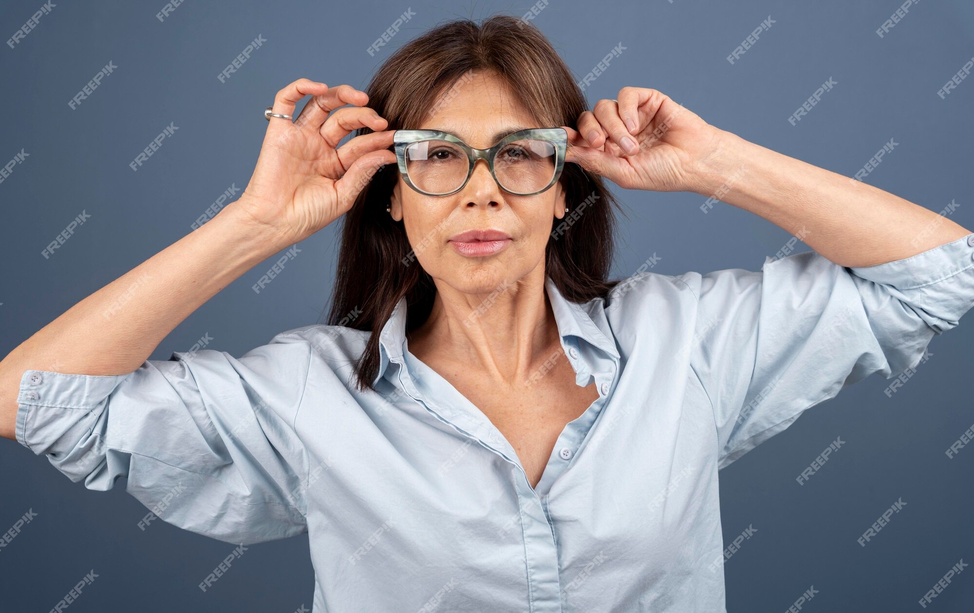 Imágenes Mujer Mayor Con Gafas Vectores, fotos de y PSD gratuitos