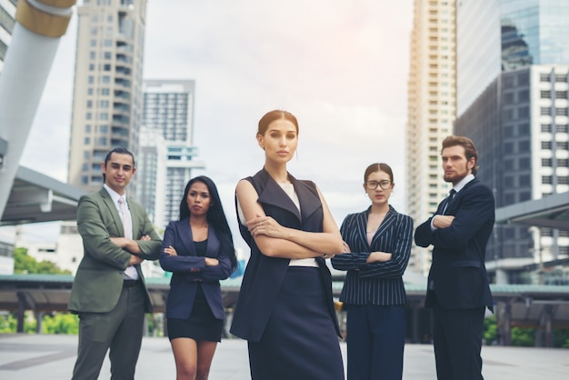 Retrato De Los Trabajadores De Negocios Del Equipo Del Exterior.