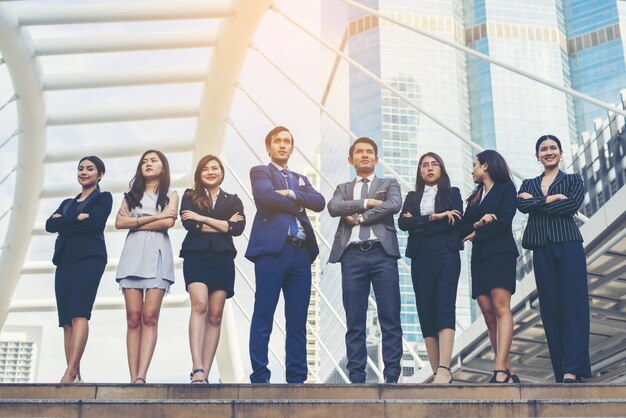 Retrato De Los Trabajadores De Negocios Del Equipo Del Exterior.