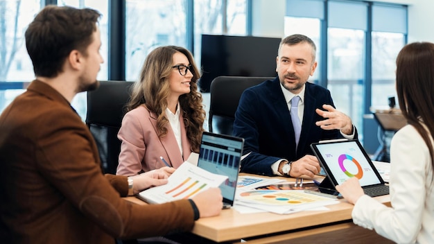 Reunión de negocios en una oficina