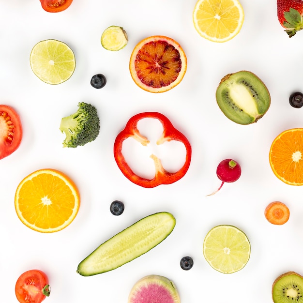 Rodajas de verduras y frutas.