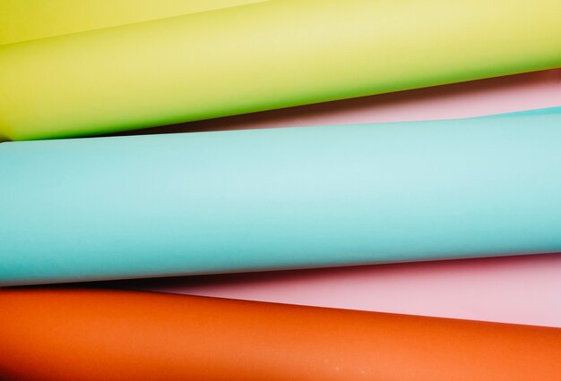 Rollos de papel de colores