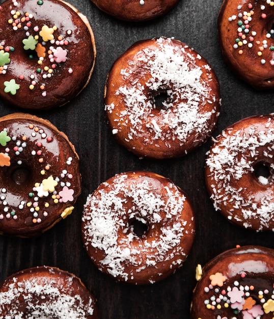 Rosquillas de primer plano con glaseado