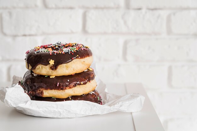 Rosquillas de primer plano con glaseado