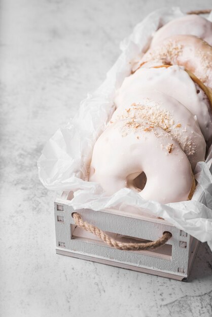 Rosquillas de primer plano con glaseado