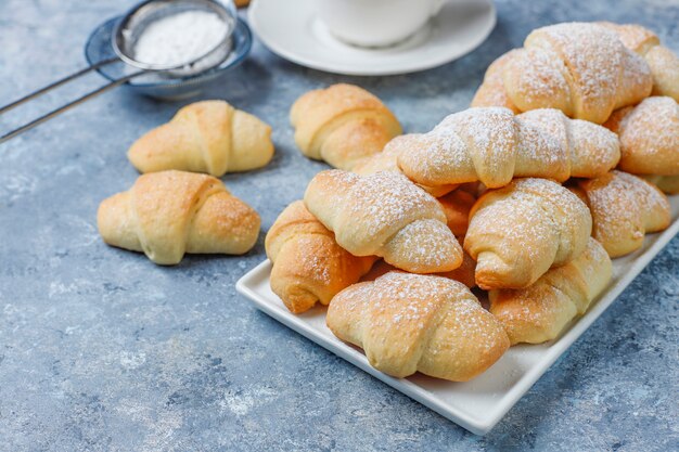 Rugelach casero con relleno de mermelada