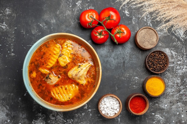 Sabrosa sopa de pollo con patatas