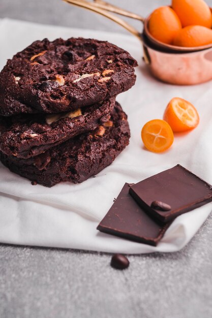 Sabrosas galletas con cobertura de chocolate