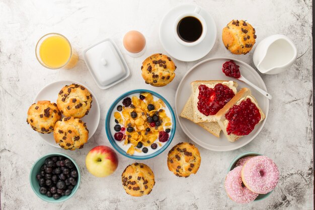 Sabroso desayuno para los buenos días