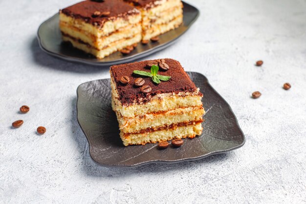 Sabroso pastel de tiramisú casero.