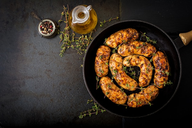 Salchichas dietéticas de filete de pavo y champiñones en sartén