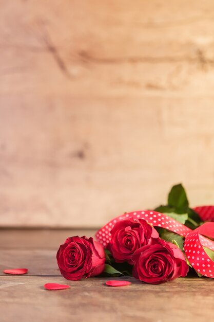 San Valentín con rosas rojas