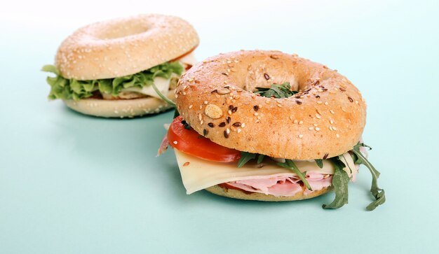 Sándwich de bagel