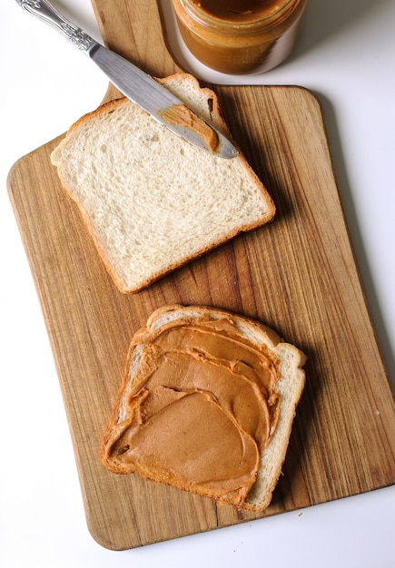 Foto gratuita sandwiches de mantequilla de maní