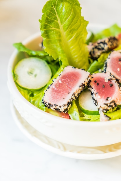 sashimi de atún gourmet fusión verde