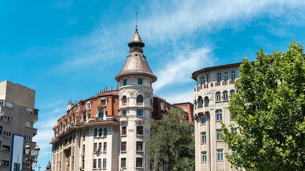 Scape de la calle de Bucarest Rumania