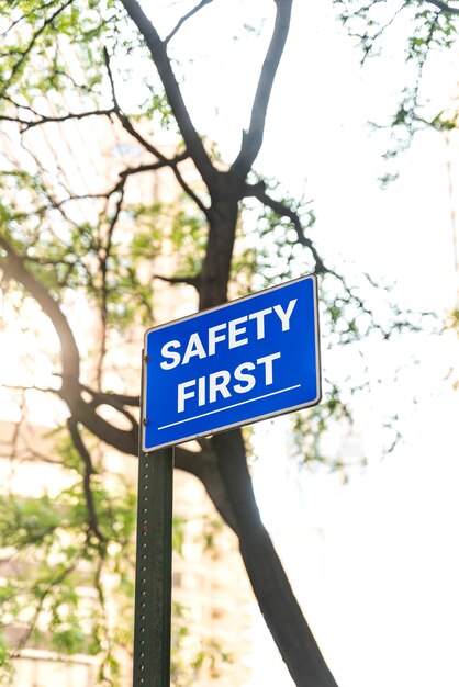 Seguridad primero firmar en el árbol