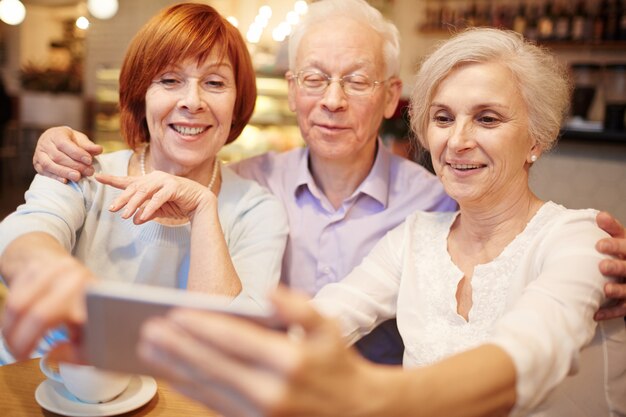 Selfie de personas mayores