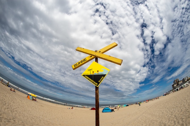 Foto gratuita signo de playa