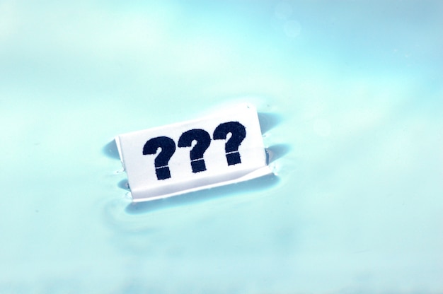 Los signos de interrogación flotantes