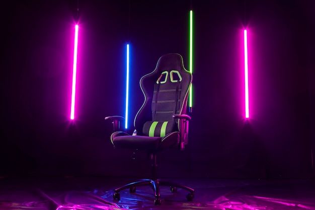 Silla gamer con luces de neón multicolor