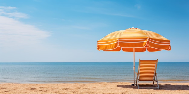 Foto gratuita la silla de playa y el paraguas a rayas ofrecen una escapada encantadora en las arenas doradas