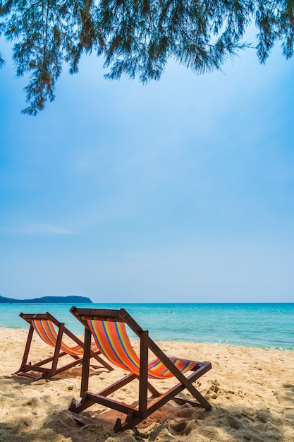 Foto gratuita silla en la playa